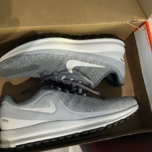 Men’s Nike air zoom vomero 13